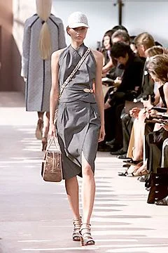 Look 16